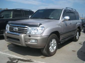 2003 Toyota Land Cruiser Photos