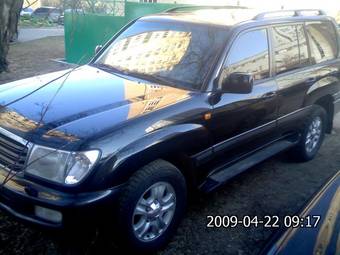 2003 Toyota Land Cruiser Photos