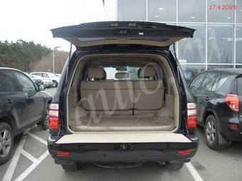 2003 Toyota Land Cruiser Pictures