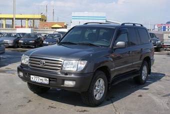 2003 Toyota Land Cruiser Photos