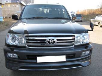 2003 Toyota Land Cruiser Photos