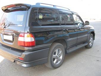 2003 Toyota Land Cruiser Photos