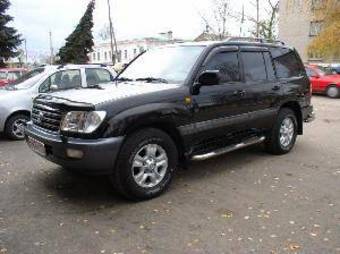 2003 Toyota Land Cruiser Pictures