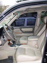 2003 Toyota Land Cruiser Pictures