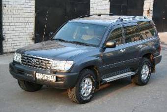 2003 Toyota Land Cruiser Pictures