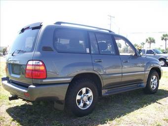 2003 Toyota Land Cruiser Pictures