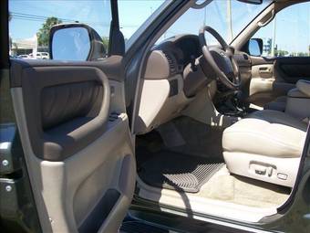 2003 Toyota Land Cruiser Photos