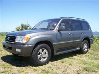 2003 Toyota Land Cruiser Pictures