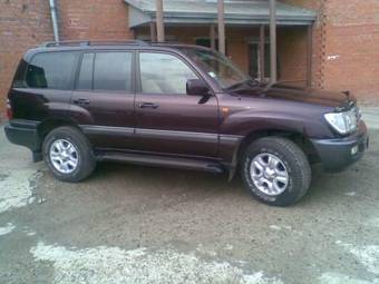 2003 Toyota Land Cruiser Pictures