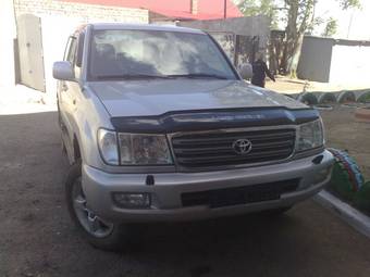 2003 Toyota Land Cruiser Photos