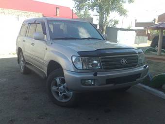 2003 Toyota Land Cruiser Pictures