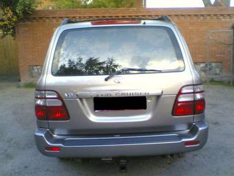 2003 Toyota Land Cruiser Images