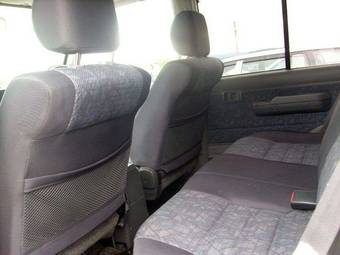 2003 Toyota Land Cruiser Pictures