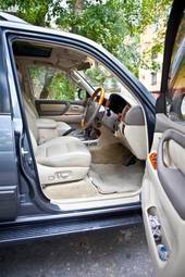 2003 Toyota Land Cruiser Images