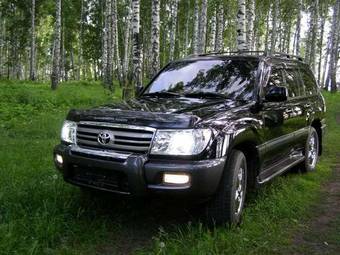 2003 Toyota Land Cruiser Pictures