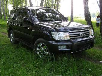 2003 Toyota Land Cruiser Photos