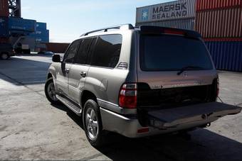 2003 Toyota Land Cruiser Photos