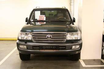 2003 Toyota Land Cruiser Pictures