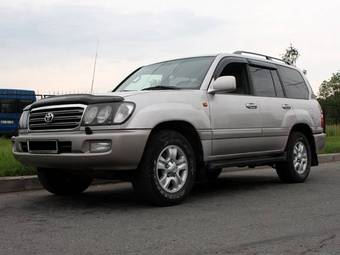 2003 Toyota Land Cruiser Pictures