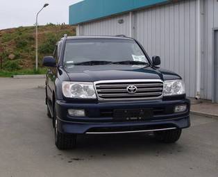 2003 Toyota Land Cruiser Pictures
