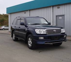 2003 Toyota Land Cruiser Pictures