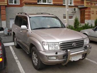 2003 Toyota Land Cruiser Pictures