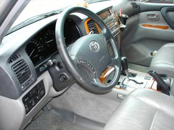 2003 Toyota Land Cruiser Images