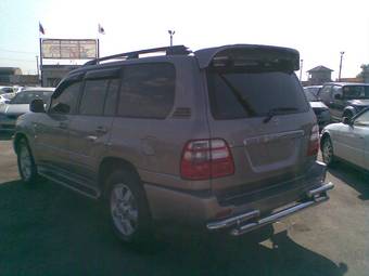 2003 Toyota Land Cruiser Photos