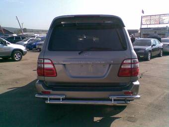 2003 Toyota Land Cruiser Pictures