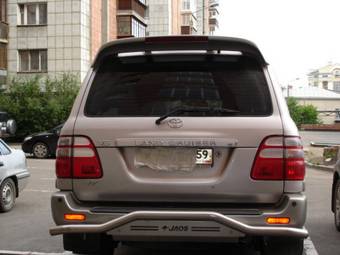 2003 Toyota Land Cruiser Photos