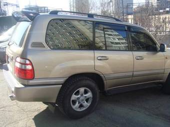 2003 Toyota Land Cruiser Pictures