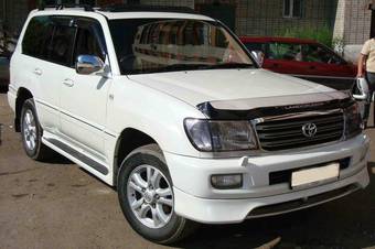 2003 Toyota Land Cruiser Photos