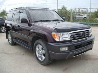 2003 Toyota Land Cruiser Photos