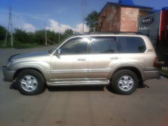 2003 Toyota Land Cruiser Photos