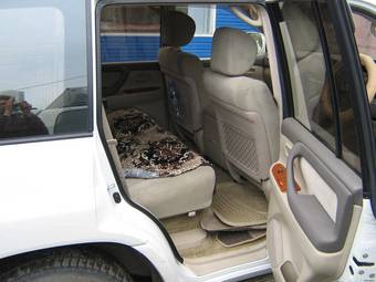 2003 Toyota Land Cruiser Pics