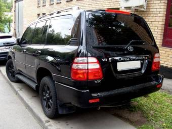 2003 Toyota Land Cruiser Pictures