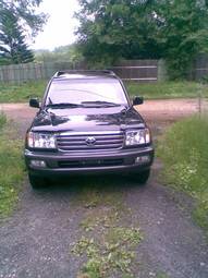 2003 Toyota Land Cruiser Photos