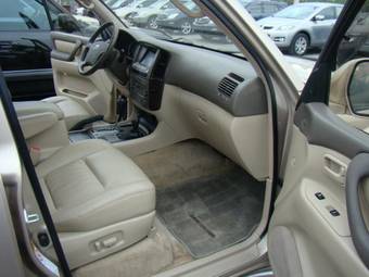 2003 Toyota Land Cruiser Pictures