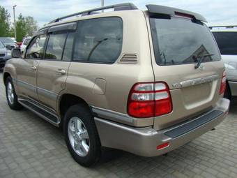 2003 Toyota Land Cruiser Pictures