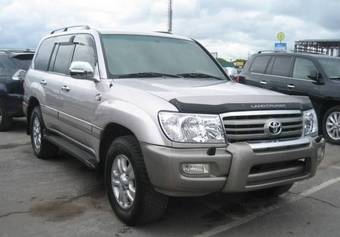 2003 Toyota Land Cruiser Pictures