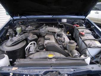 2003 Toyota Land Cruiser Pictures