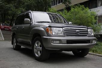 2003 Toyota Land Cruiser Pictures