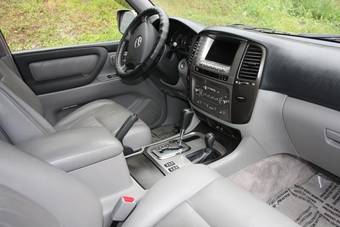 2003 Toyota Land Cruiser Images