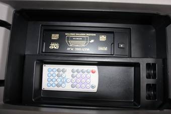 2003 Toyota Land Cruiser Pictures