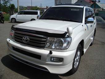 2003 Toyota Land Cruiser Photos