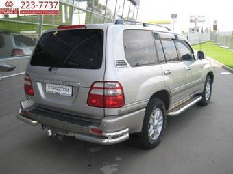 2003 Toyota Land Cruiser Photos