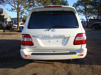 2003 Toyota Land Cruiser Pictures