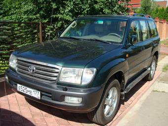 2003 Toyota Land Cruiser Pictures