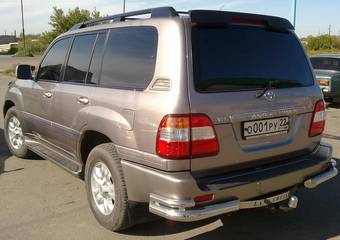 2003 Toyota Land Cruiser Photos