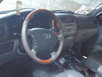 2003 Toyota Land Cruiser Photos